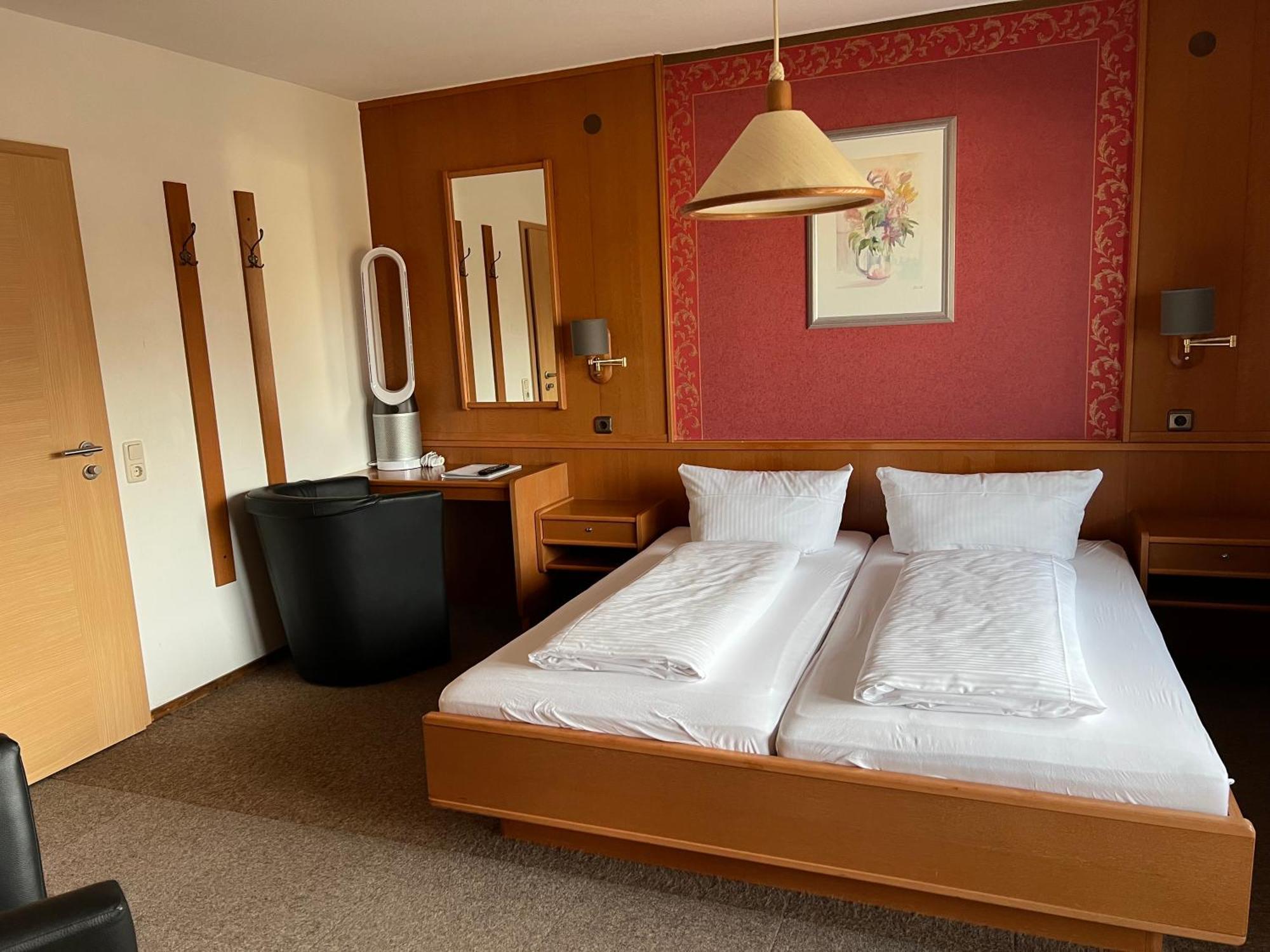 Hotel Wettlaufer Homberg  Buitenkant foto